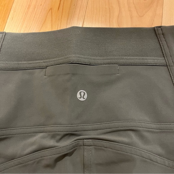 Light green lululemon leggins - Picture 6 of 6
